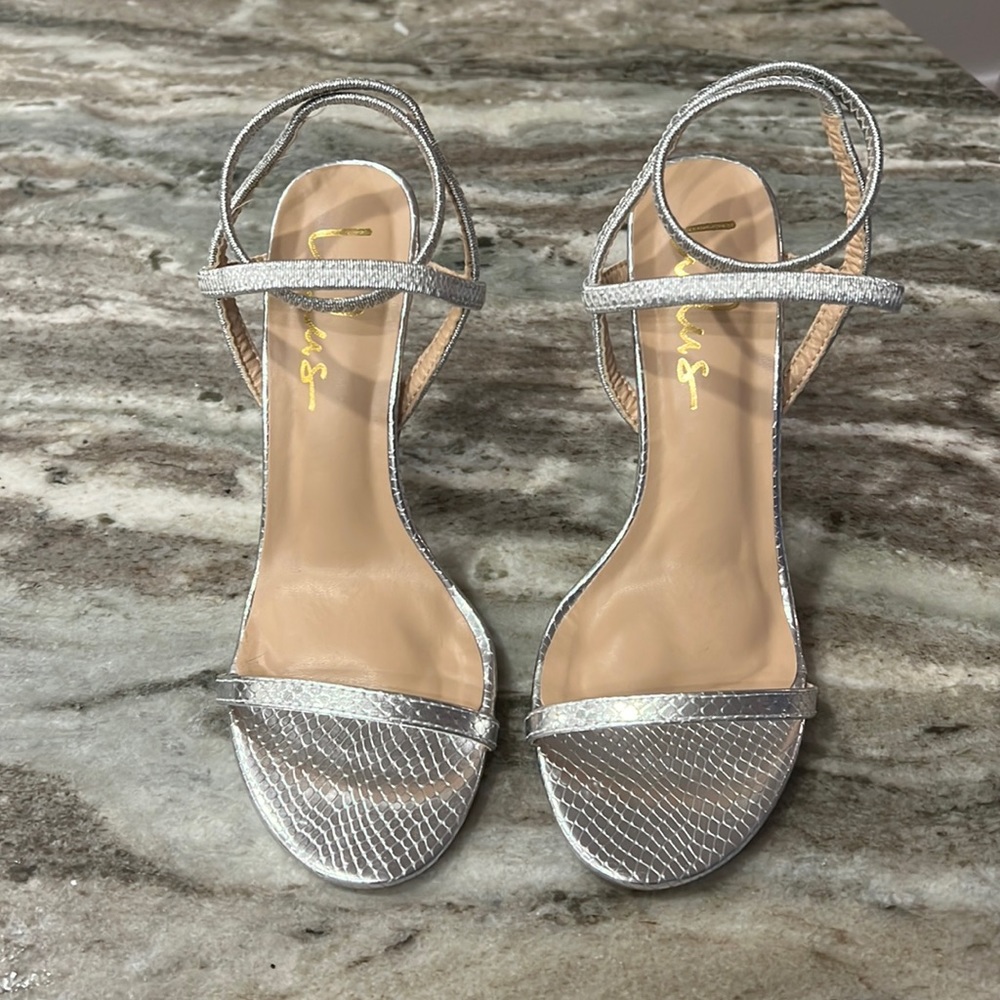 NWOT Lulu’s Sparkly Heels